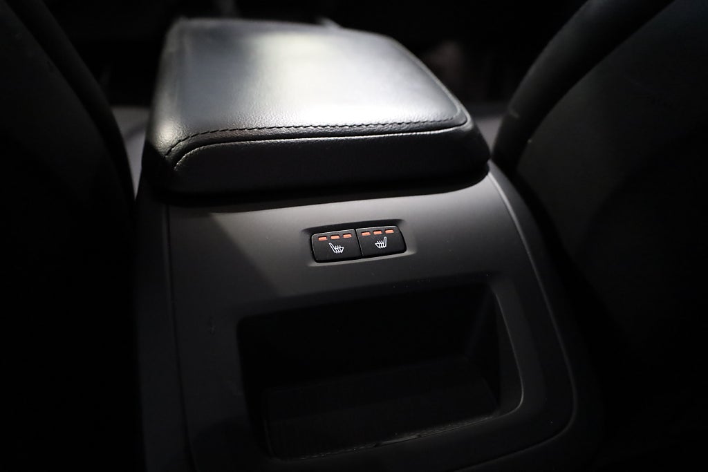 Volvo XC60 D4 AWD AUT Momentum SE Navi Drag VOC Leasbar 2019