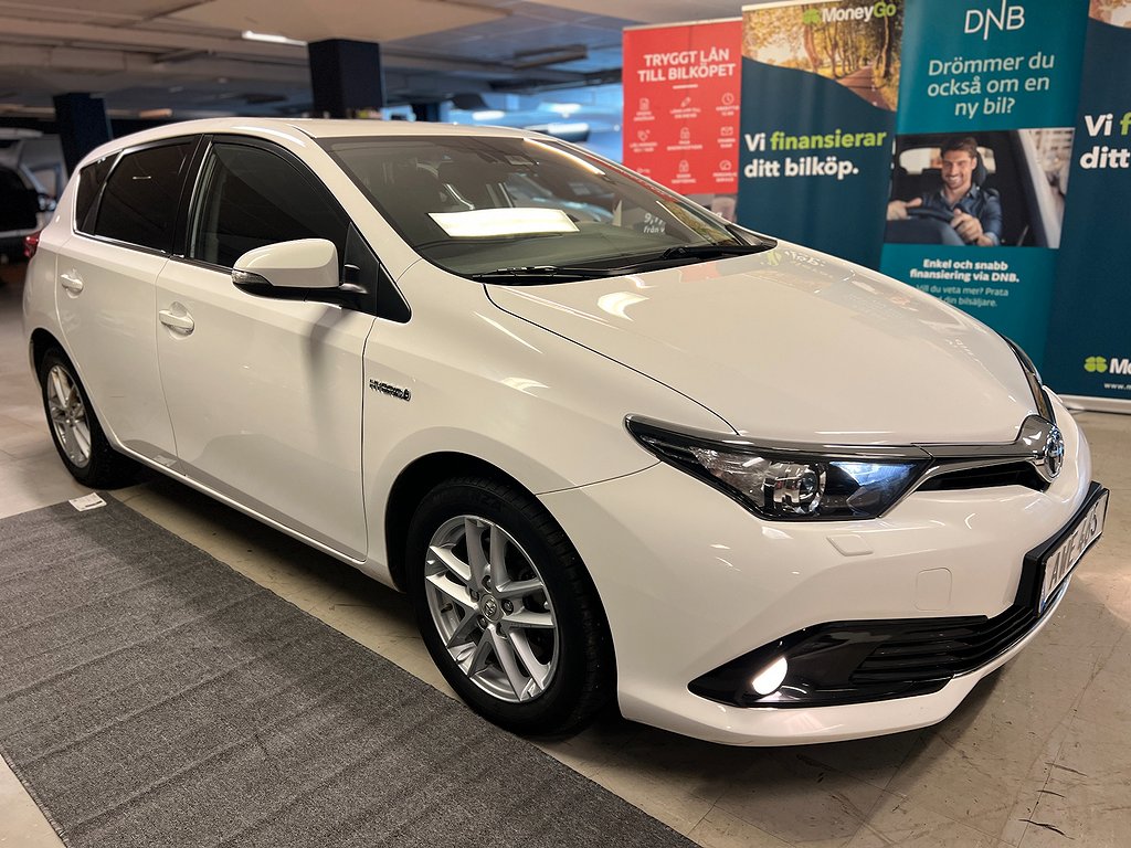 Toyota Auris (99hk) Hybrid e-CVT*EL&Bensin*996kr/mån*