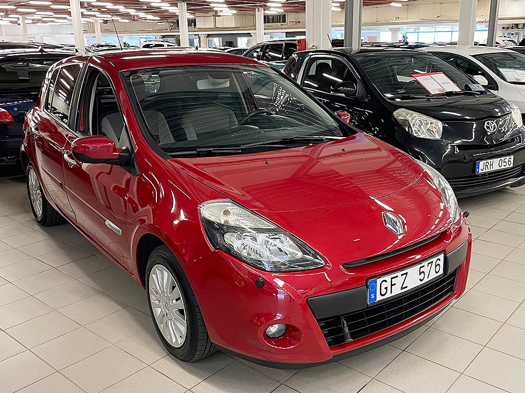 Renault Clio HalvKombi 1,2 75Hk