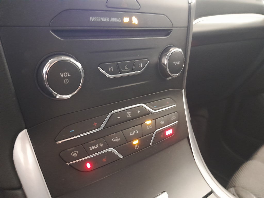 Ford S-Max TITANIUM 2.5 HYBRID 190HK AUTOMAT thumbnail