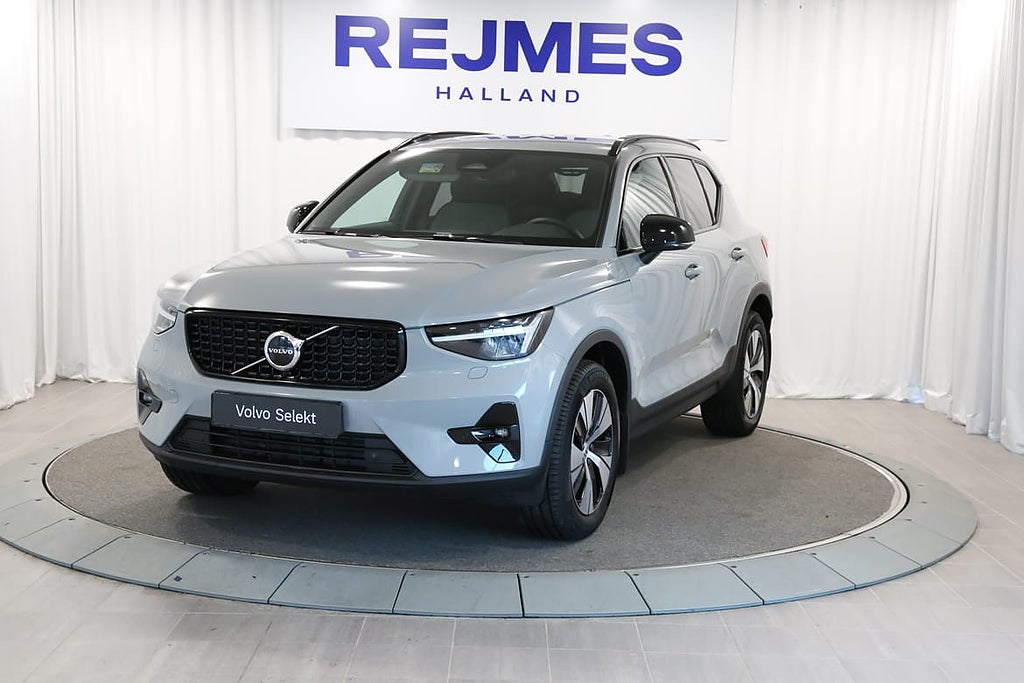 Volvo XC40 B4 FWD Bensin Plus Dark |Drag |Kamera |Elstol