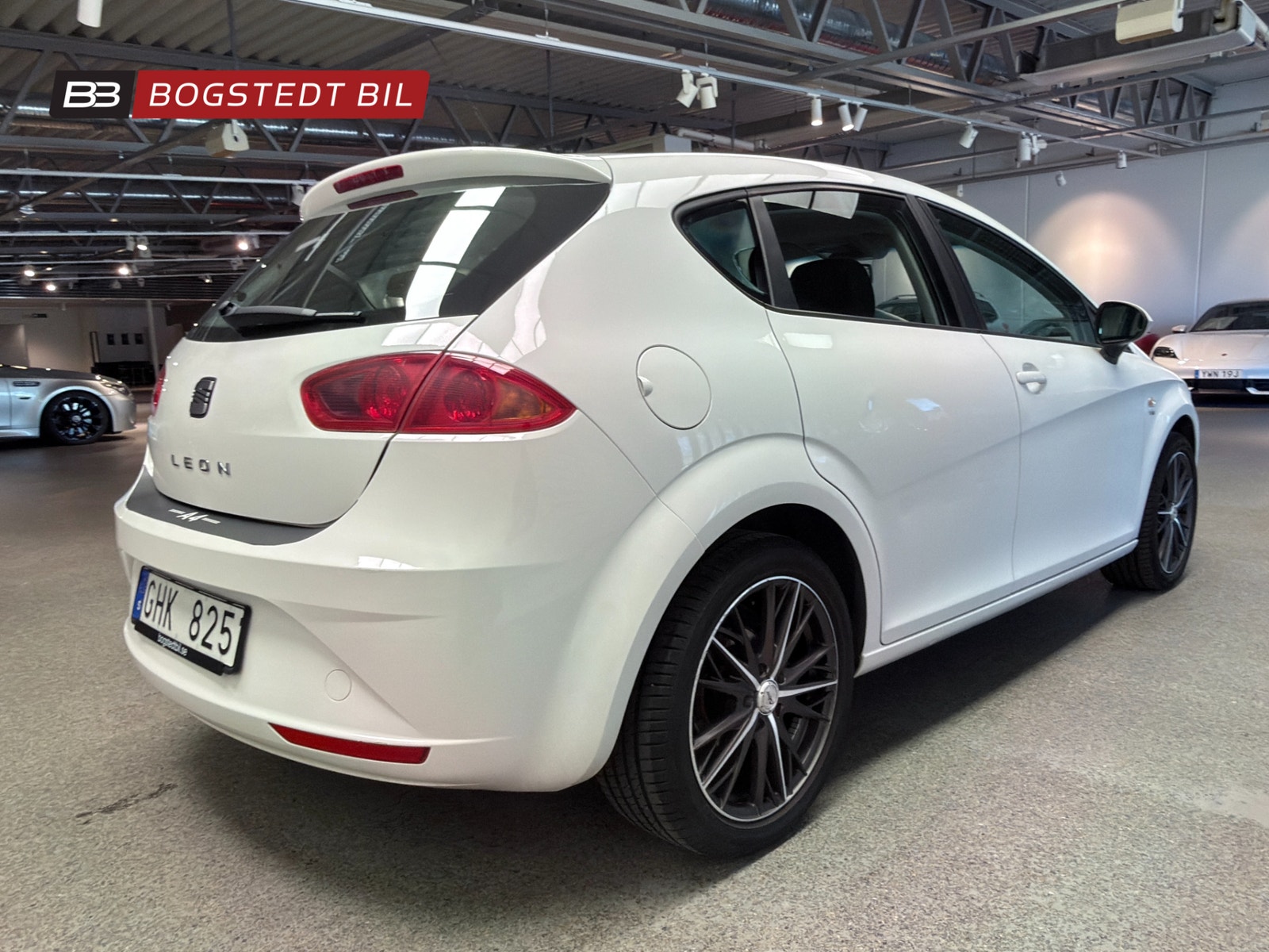 Seat Leon 1.2 TSI Style 105 hk | Fullservad 2011 - miniatyr 7