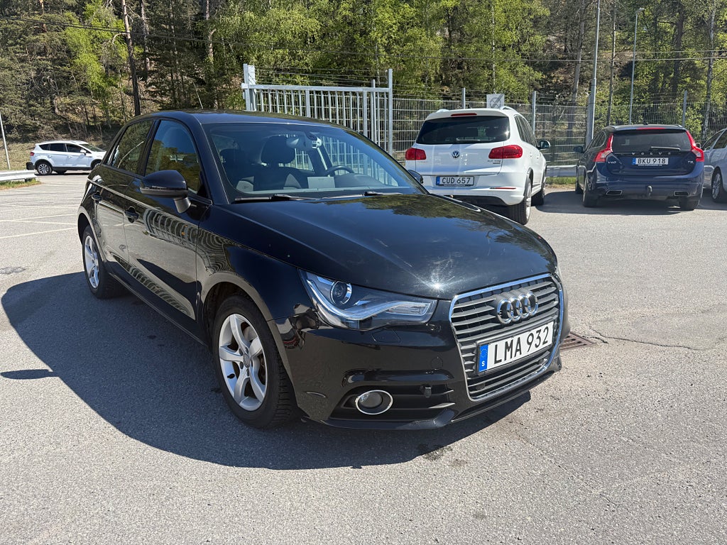 Audi A1 Sportback 1.4 TFSI 122hk 4950 mil Nyservad M-Värmare