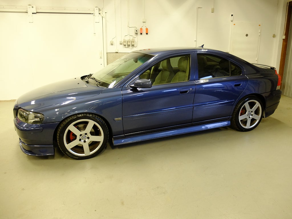 Volvo S60 T5 Business 250 hk aut kamrembytt s+v hjul ny-bes