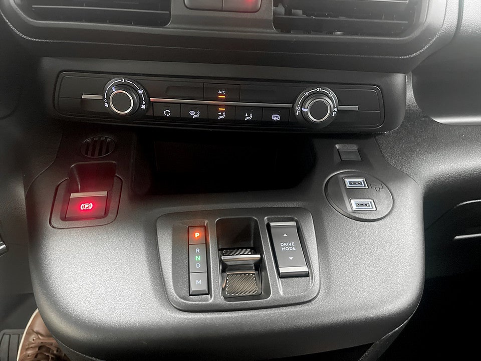 Bild på Opel Combo Combo 130hk Aut L2 - EDITION! SERVICE & V-HJUL INGÅR!