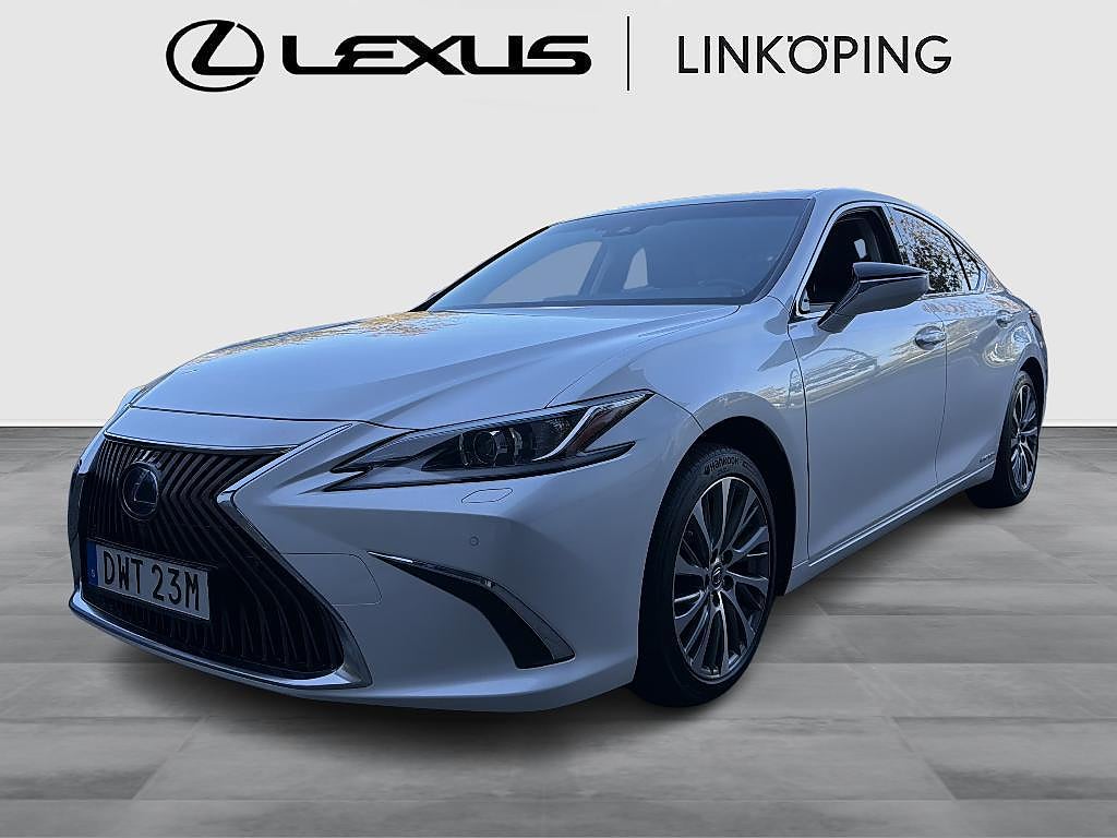Lexus ES300h 2021 - bild 1 av 15