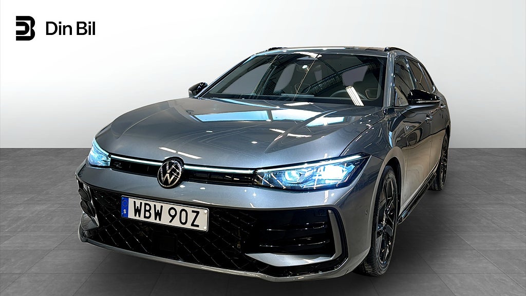 Volkswagen Passat TDI193 DSG 4M R-Line Black style