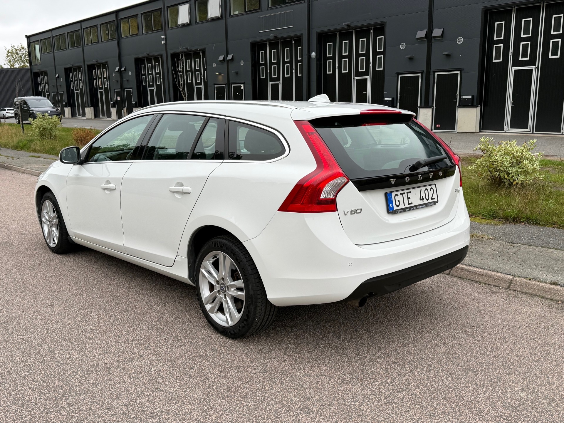 Volvo V60 Summum 2012, kuva 4/10