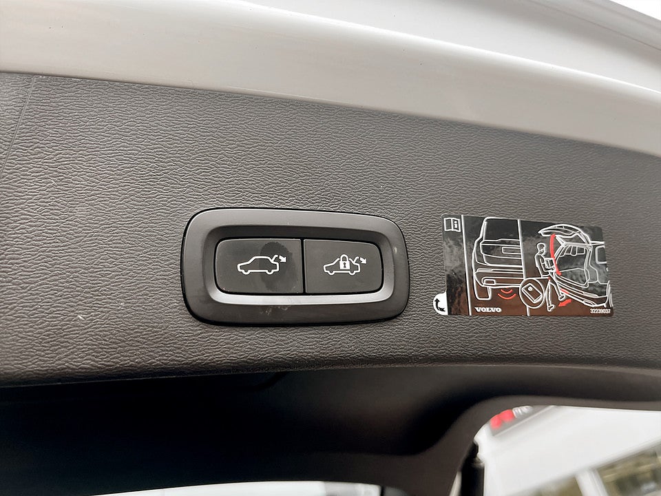 Bild på Volvo XC40 Momentum D3 150hk Aut B-KAMERA EL-BAKLUCKA