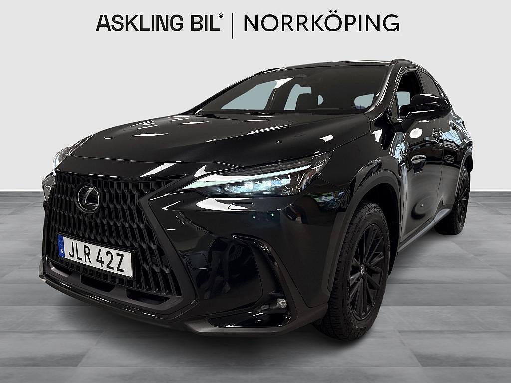 Lexus NX NX 450h+ Overtrail Panorama Värmare dragkrok 309hk