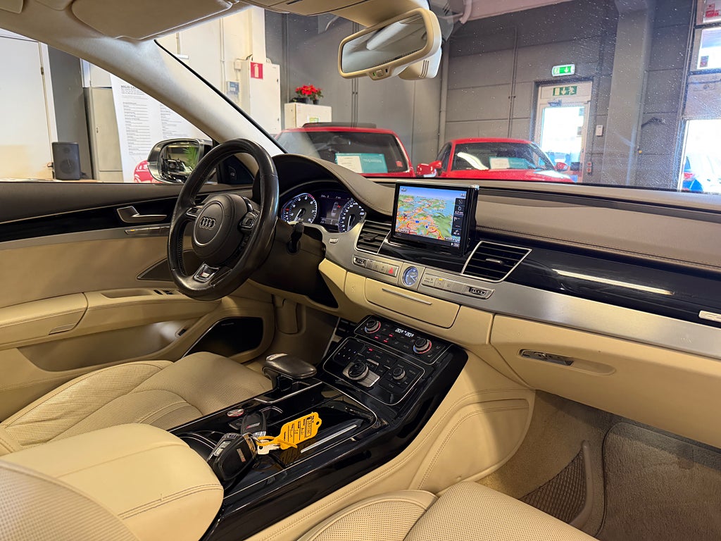 Audi S8 2013 - miniatyr 27
