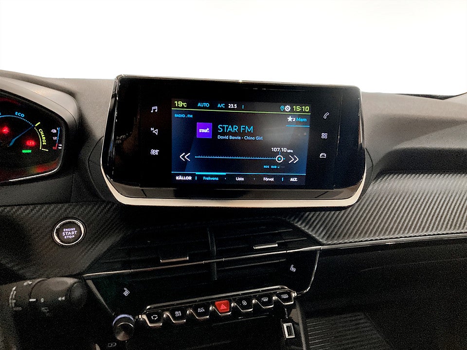 Bild på Peugeot e-2008 Active 50kWh 136hk Aut CARPLAY BACKSENSORER