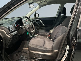 Subaru Forester 2.0 4WD Dragkrok Motorvärmare Kamera Extraljus S/V-hjul – bild 7