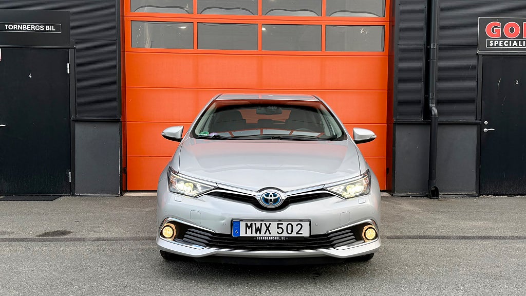 Toyota Auris Hybrid e-CVT Executive | 2 ägare
