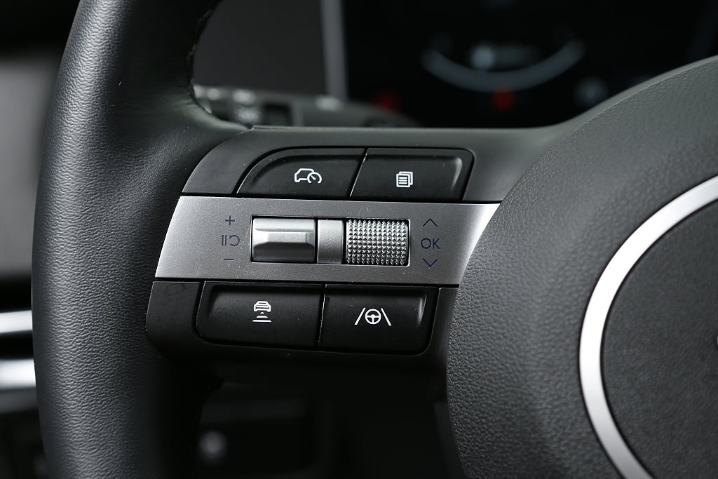 Hyundai Tucson 1.6T MHEV Essential Automat - Vinterhjul & service ingår 2025