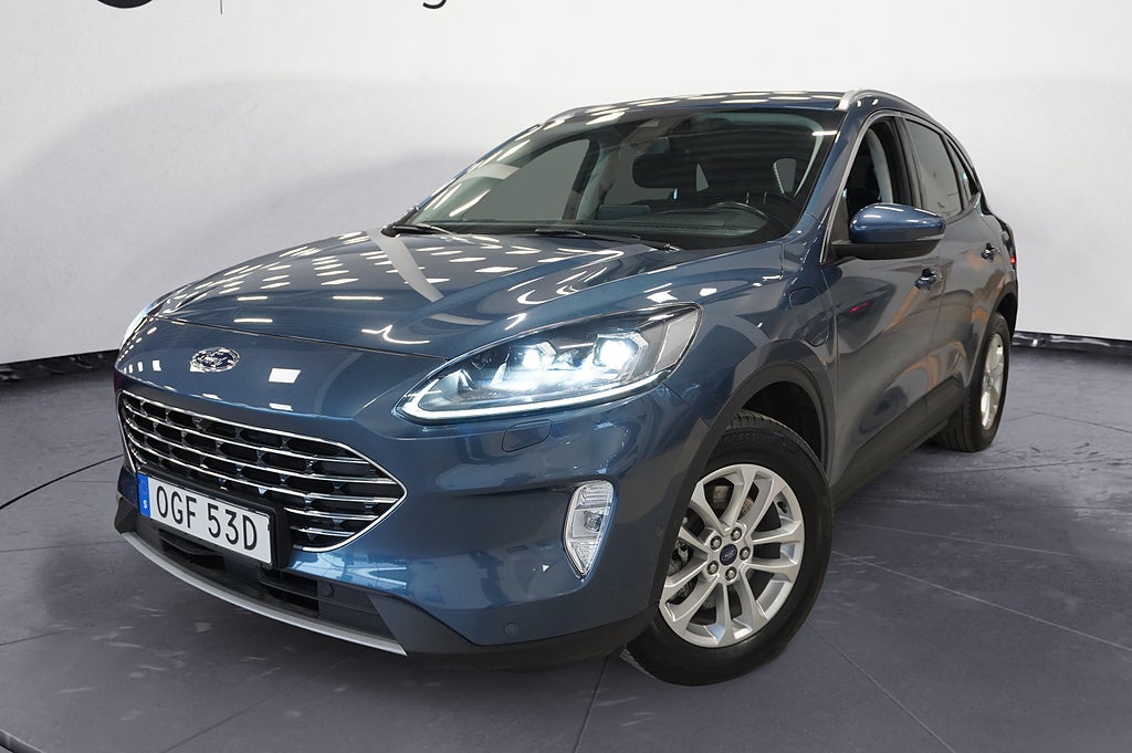 Ford Kuga Ränta 4,99% | Titanium Adaptiv Farthållare Elektrisk Dragkrok