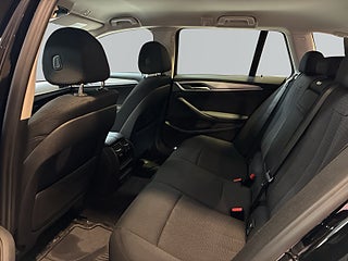 BMW 520d xDrive 190hk MOMS Dvärme HiFi Bkamera Rattvärme Navigation S&V