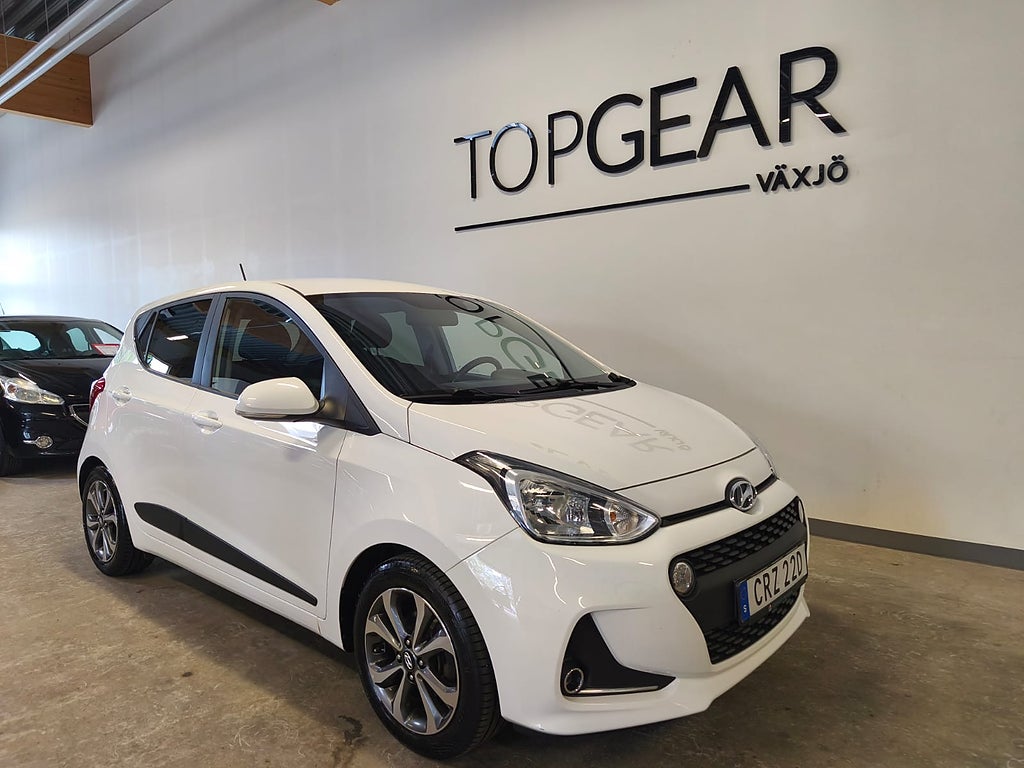 Hyundai i10 1.0 blue Premium Vinter-däck ingår Omg leverans