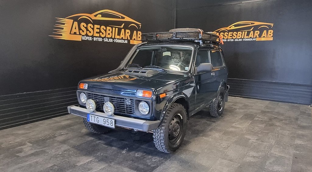 Lada Niva 4x4 3-dörrars 1.7 i Euro 5 Ny besiktigad