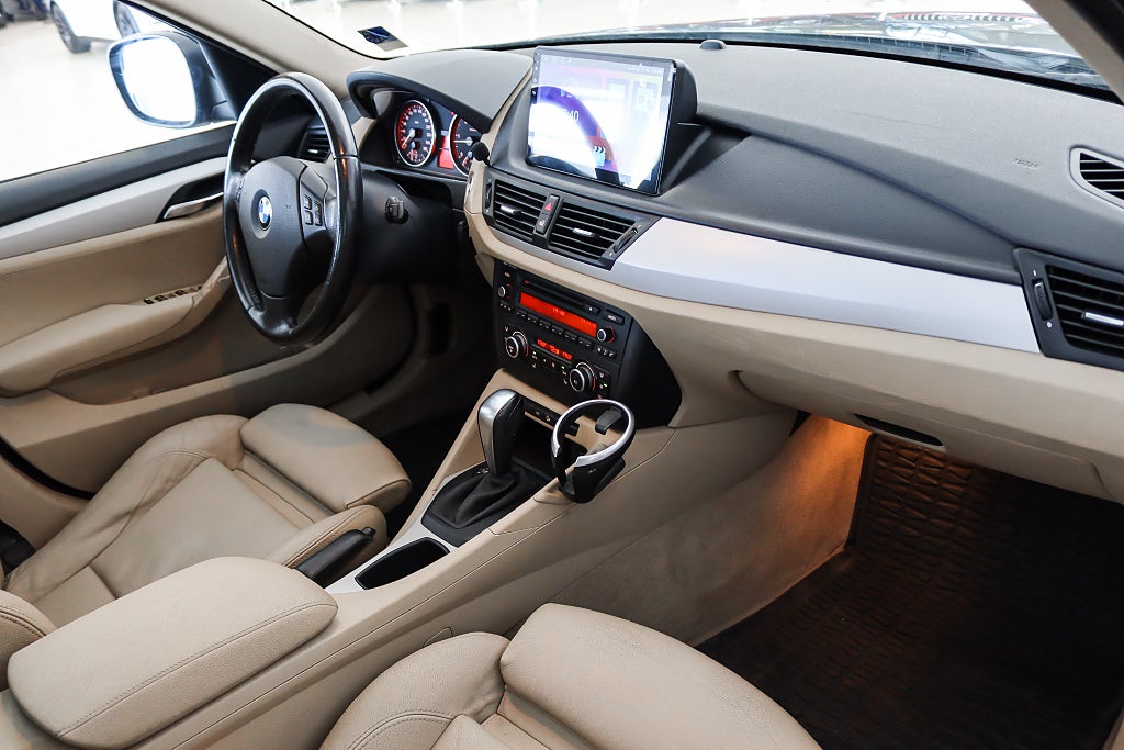 BMW X1 xDrive18d A-TRAKTOR Sportstolar Carplay