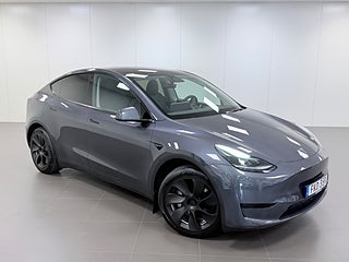 Tesla Model Y STANDARD RANGE /VINTERHJUL /DRAGKROK /AUTOPILOT /PANO ...