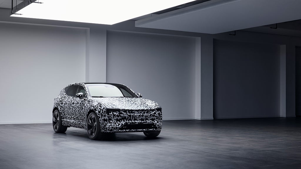 Polestar har visar upp en kamouflerad Polestar 3. Foto: Polestar 