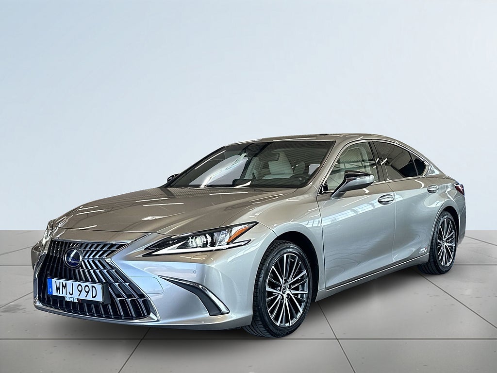 Lexus ES 300h 2.5 E-CVT Limited Edition S&V-hjul/Taklucka/Kamera