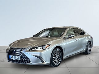 Lexus ES 300h 2.5 E-CVT Limited Edition S&V-hjul/Taklucka/Kamera – bild 16