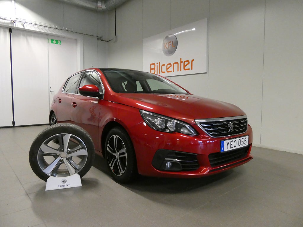 Peugeot 308 1.2 130 EAT Allure *JANUARIREA* Aut-Pano-Drag *Kamremsbytt*