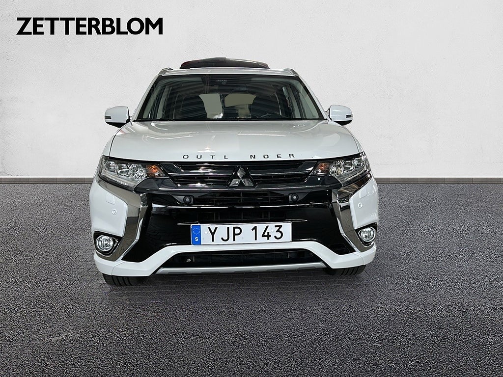SUV Mitsubishi Outlander 9 av 14