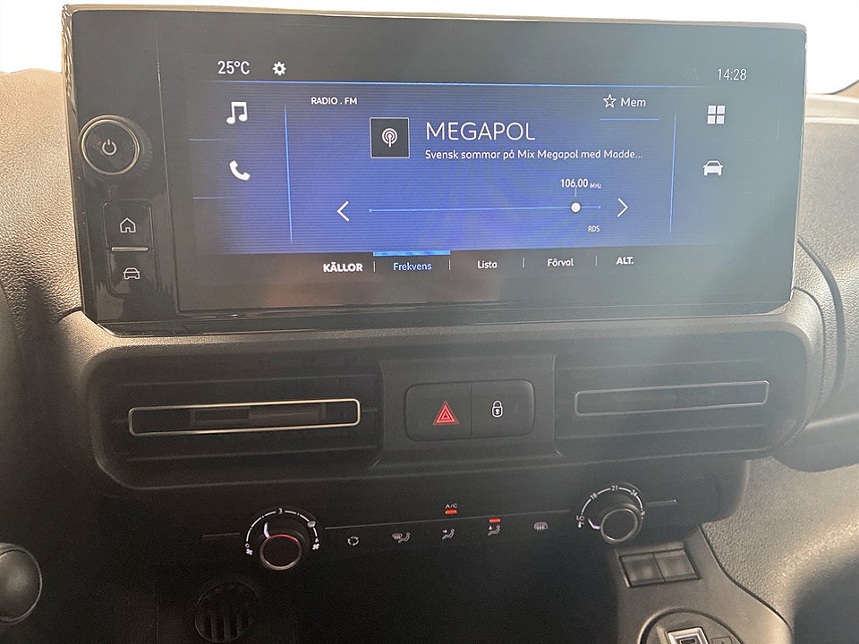 Bild på Opel Combo + 100hk L2 - OMGÅENDE LEVERANS!