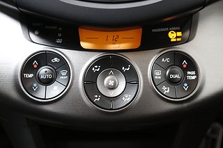 SUV Toyota RAV4 14 av 16