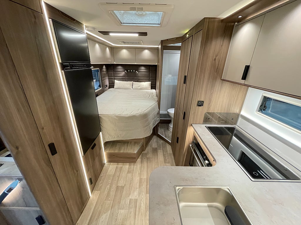 Kabe TMX 810 LXL /Cinderella/ALDE/5 bältad/Automat/Mercedes - Kabe