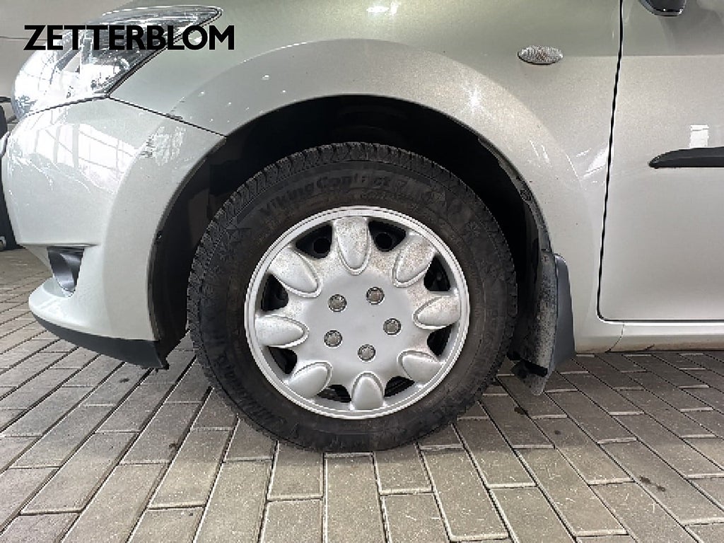 Halvkombi Toyota Auris 13 av 15