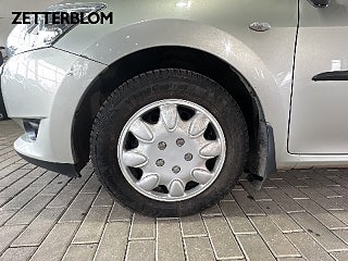 Halvkombi Toyota Auris 13 av 15