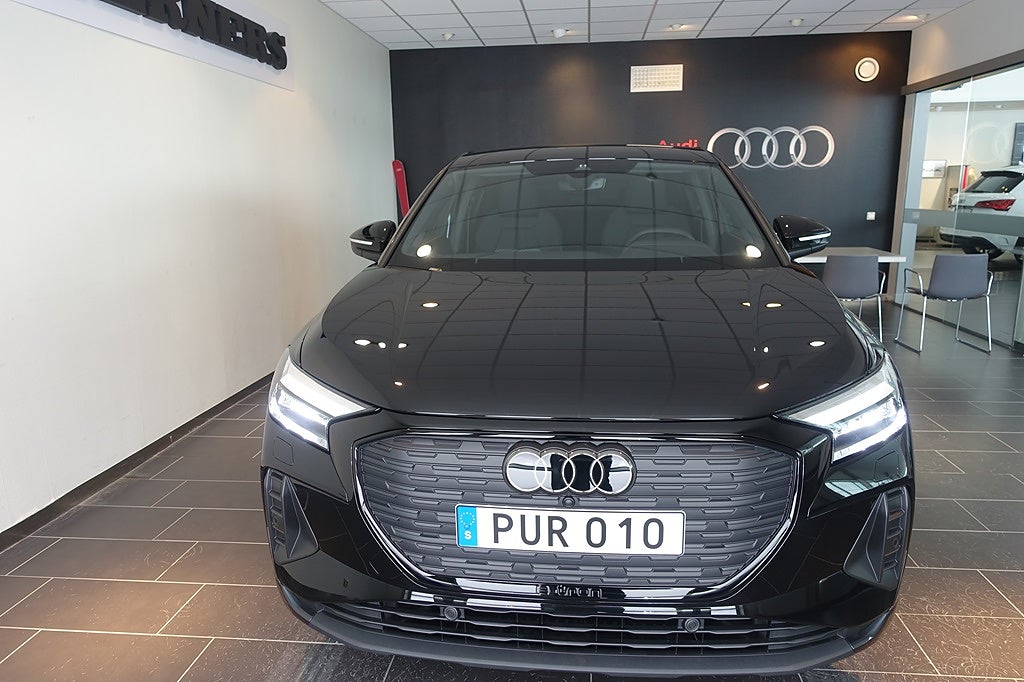 Audi Q4 Sportback e-tron Svart optik