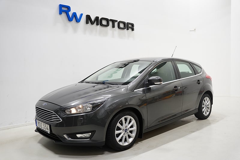 Halvkombi Ford Focus 1 av 19