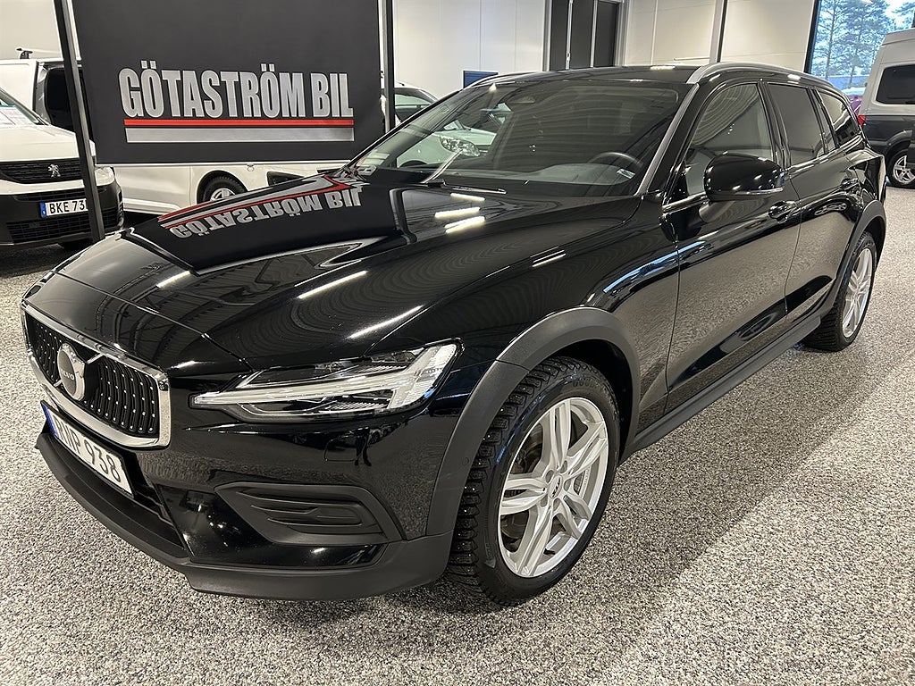 Volvo V60 Cross Country B4 AWD 197hk Momentum Core