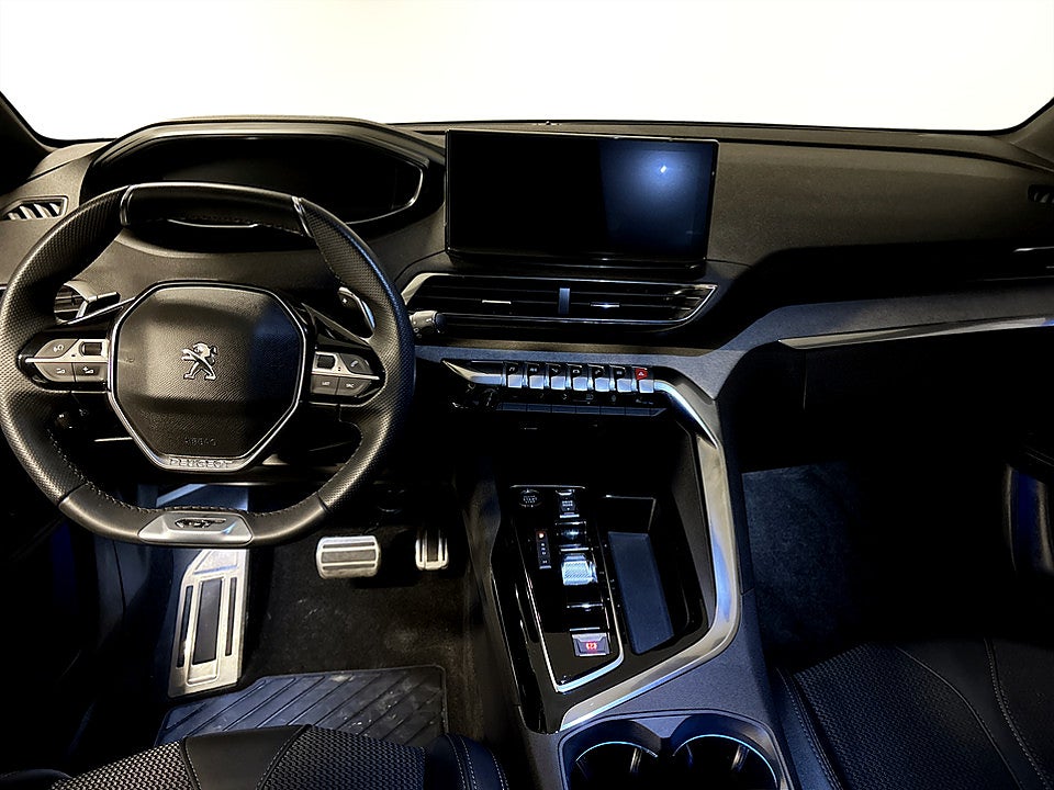 Bild på Peugeot 5008 GT 1.2 PT 130hk Aut 7-SITS B-KAMERA CARPLAY