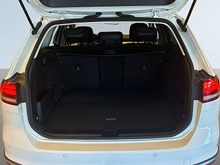Volkswagen Passat Alltrack 2.0 TDI 4Motion Alltrack Sov-däck/Drag/Mok-värm/D-värm – bild 12