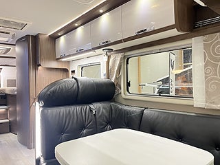 Husbil-integrerad Frankia PLATIN 13 av 33