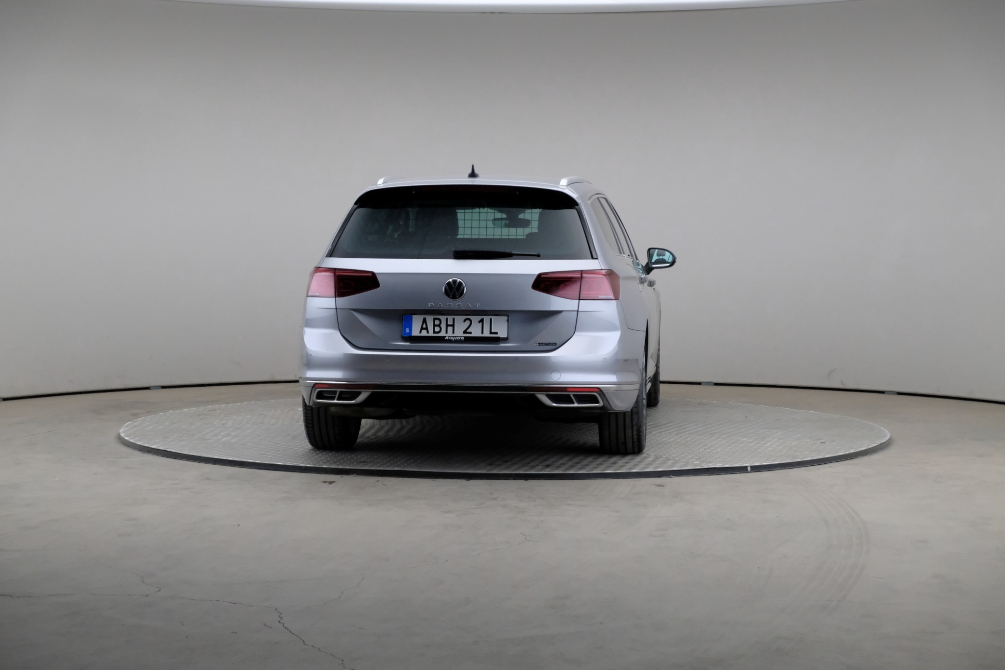 Volkswagen Passat 2022, bild 2/33