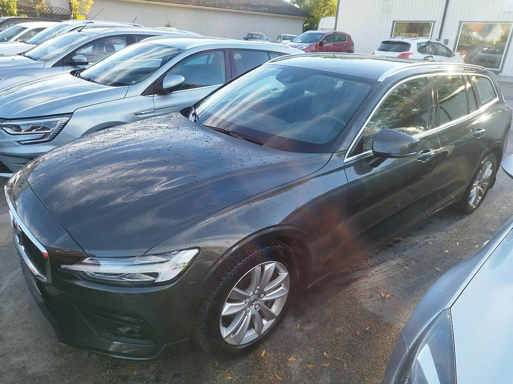 Volvo V60 B4 Geartronic Momentum Advanced SE Euro 6