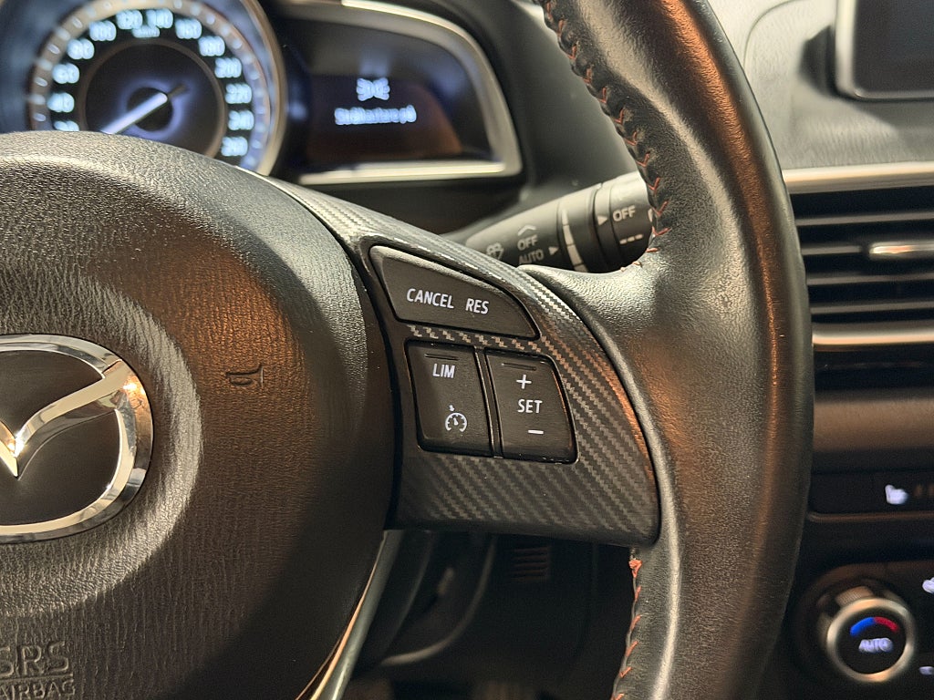 Mazda 3 Sport 2,0 SKYACTIV-G 120hk Vision Navi P-sensorer 2016