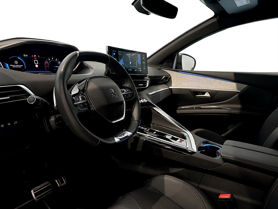 Bild på Peugeot 5008 GT 1.2 PT 130hk Aut 7-SITS B-KAMERA CARPLAY