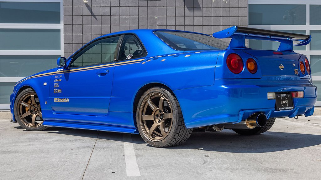 Nissan Skyline R34 GT-R från 2001 har rullat cirka 3 418,4 mil. Foto: Hive Auto Group. 