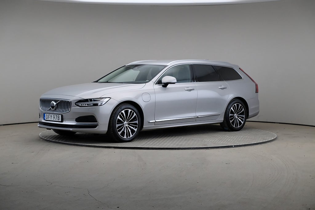 Volvo V90 Recharge T6 350hk AWD Core Edt Drag