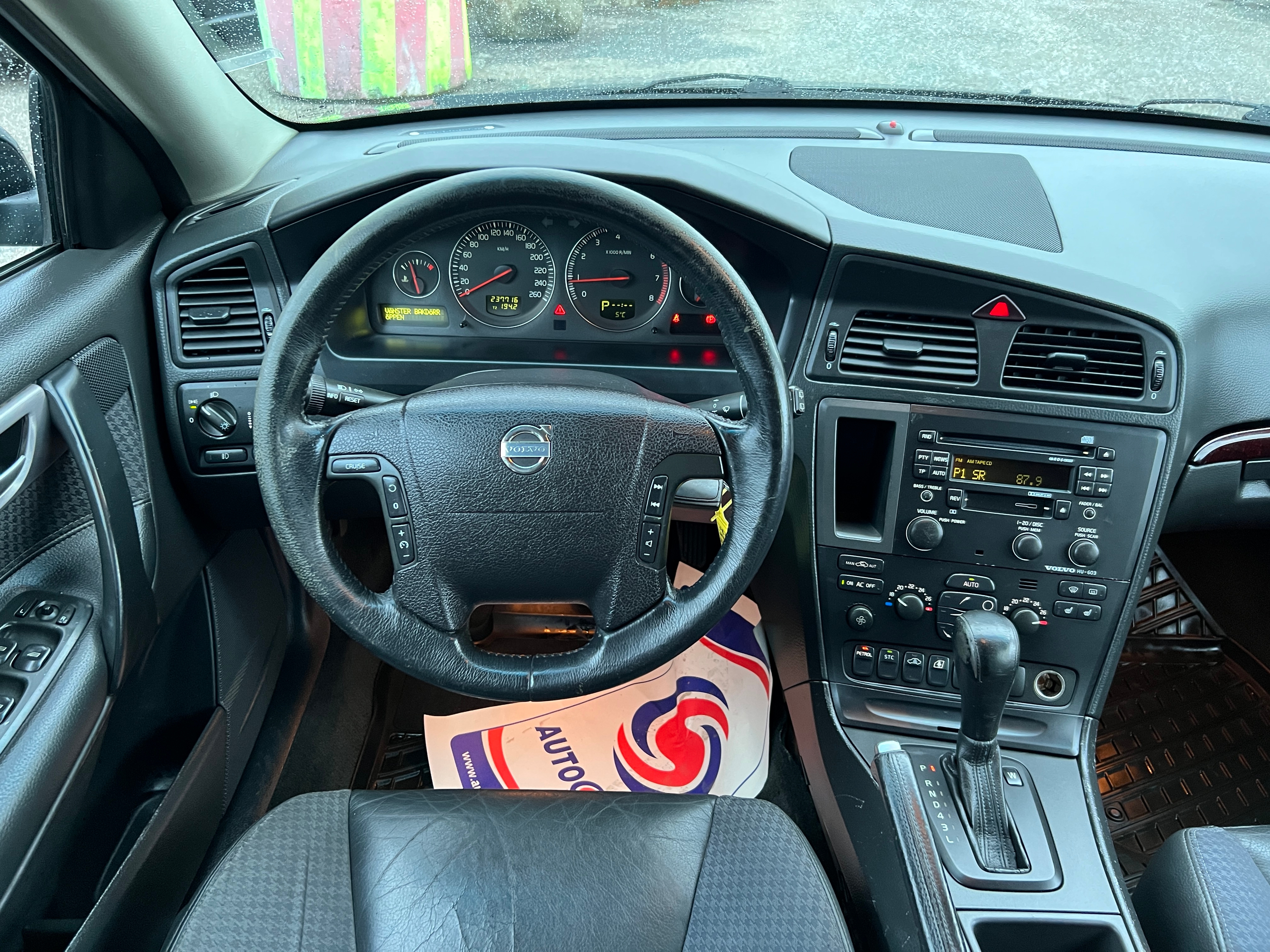 Volvo V70 2004, photo 6/44