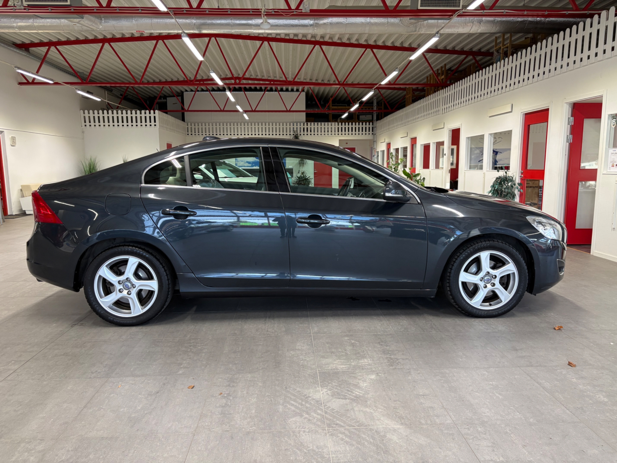 Volvo S60 T5 Summum Kamrem bytt v-hjul 2011, bild 6/10