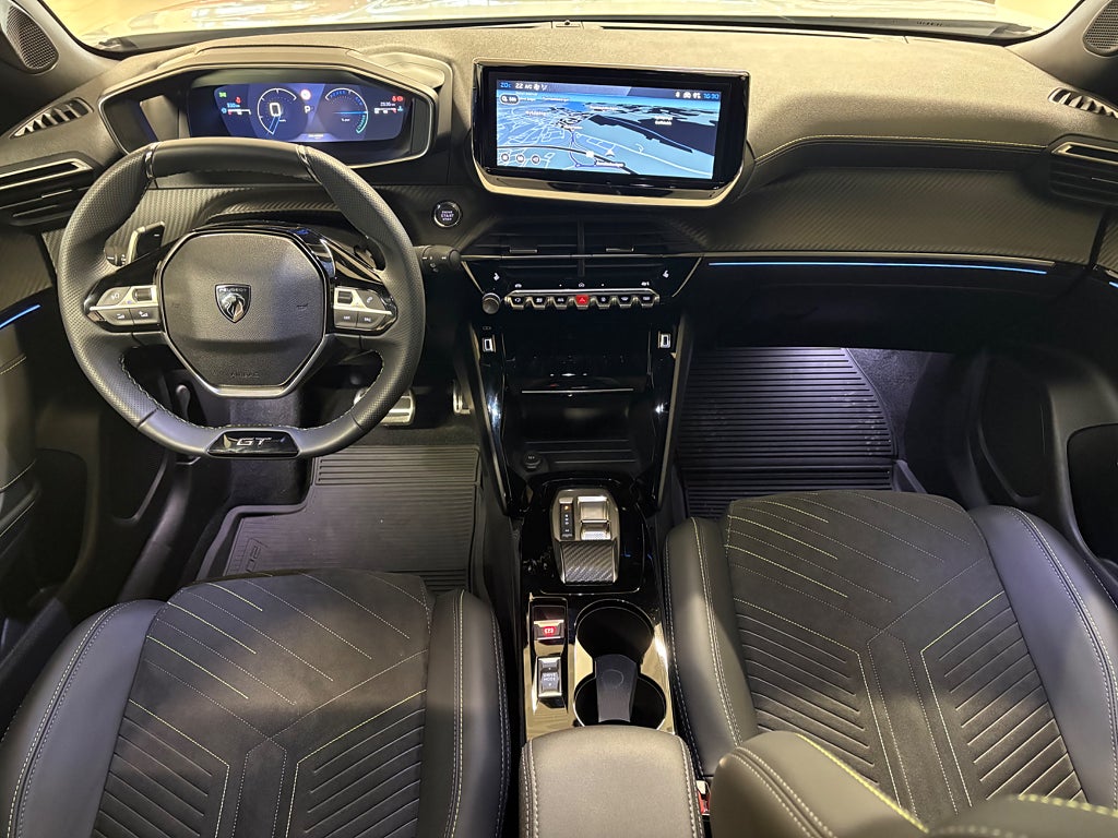 Peugeot 2008  Hybrid 145 1.2 GT PureTech 145 e-DSC Euro 6  thumbnail